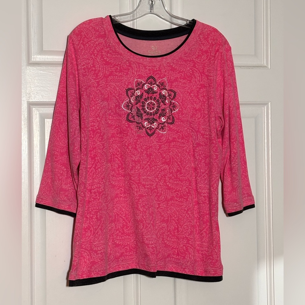 Made for Life Pink Long Sleeve Top with Black Accents Mandala design Size XL